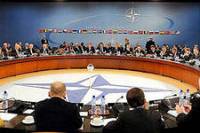 НАТО поддержит любых лидеров, которых изберет украинский народ /Хью Бейли/